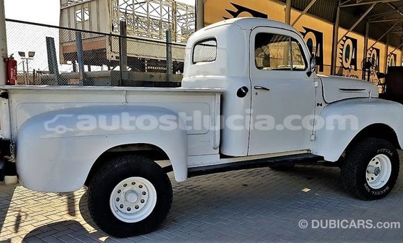 Buy Import Ford Club Wagon White Car in Import - Dubai in Anse-la-Raye Buy Import Ford Club Wagon White Car in Import - Dubai in Anse-la-Raye