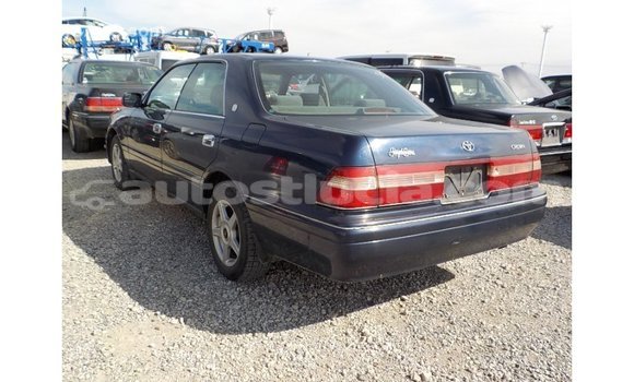 Buy Import Toyota Crown Blue Car in Import - Dubai in Anse-la-Raye Buy Import Toyota Crown Blue Car in Import - Dubai in Anse-la-Raye