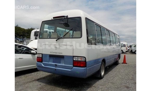 Acheter Import Voiture Toyota Coaster Blanc à Import - Dubai, Anse-la-Raye Acheter Import Voiture Toyota Coaster Blanc à Import - Dubai, Anse-la-Raye