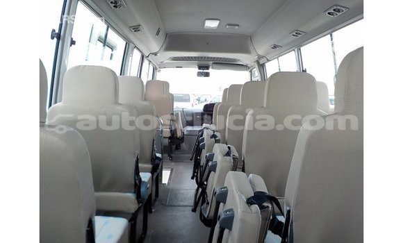 Acheter Import Voiture Toyota Coaster Blanc à Import - Dubai, Anse-la-Raye Acheter Import Voiture Toyota Coaster Blanc à Import - Dubai, Anse-la-Raye