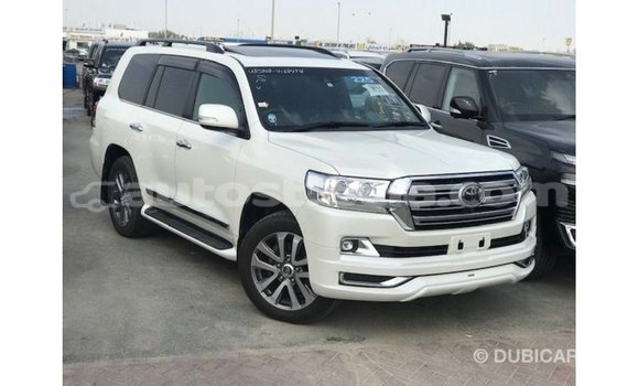 Buy Import Toyota Land Cruiser White Car in Import - Dubai in Anse-la-Raye Buy Import Toyota Land Cruiser White Car in Import - Dubai in Anse-la-Raye