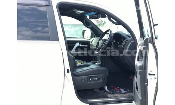 Buy Import Toyota Land Cruiser White Car in Import - Dubai in Anse-la-Raye Buy Import Toyota Land Cruiser White Car in Import - Dubai in Anse-la-Raye