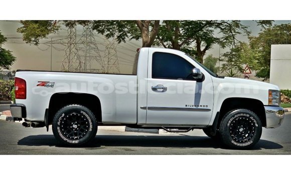 Buy Import Chevrolet Silverado White Car in Import - Dubai in Anse-la-Raye Buy Import Chevrolet Silverado White Car in Import - Dubai in Anse-la-Raye