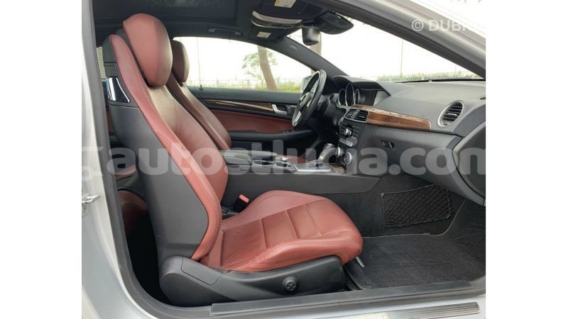 Big with watermark mercedes benz 190 w201 anse la raye import dubai 3565