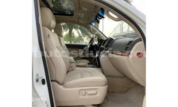 Buy Import Toyota Land Cruiser White Car in Import - Dubai in Anse-la-Raye Buy Import Toyota Land Cruiser White Car in Import - Dubai in Anse-la-Raye