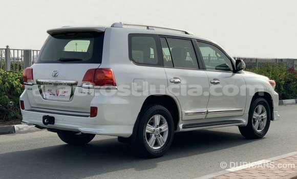 Buy Import Toyota Land Cruiser White Car in Import - Dubai in Anse-la-Raye Buy Import Toyota Land Cruiser White Car in Import - Dubai in Anse-la-Raye