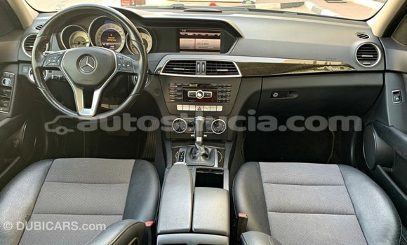 Buy Import Mercedes-Benz 200 Blue Car in Import - Dubai in Anse-la-Raye Buy Import Mercedes-Benz 200 Blue Car in Import - Dubai in Anse-la-Raye