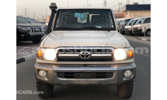 Buy Import Toyota Land Cruiser White Car in Import - Dubai in Anse-la-Raye Buy Import Toyota Land Cruiser White Car in Import - Dubai in Anse-la-Raye