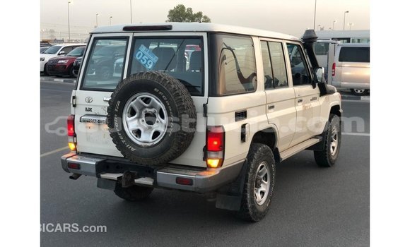 Buy Import Toyota Land Cruiser White Car in Import - Dubai in Anse-la-Raye Buy Import Toyota Land Cruiser White Car in Import - Dubai in Anse-la-Raye