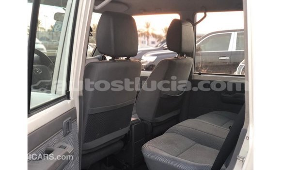 Buy Import Toyota Land Cruiser White Car in Import - Dubai in Anse-la-Raye Buy Import Toyota Land Cruiser White Car in Import - Dubai in Anse-la-Raye