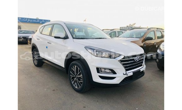 Buy Import Hyundai Tucson White Car in Import - Dubai in Anse-la-Raye Buy Import Hyundai Tucson White Car in Import - Dubai in Anse-la-Raye