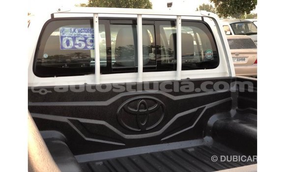 Buy Import Toyota Hilux White Car in Import - Dubai in Anse-la-Raye Buy Import Toyota Hilux White Car in Import - Dubai in Anse-la-Raye