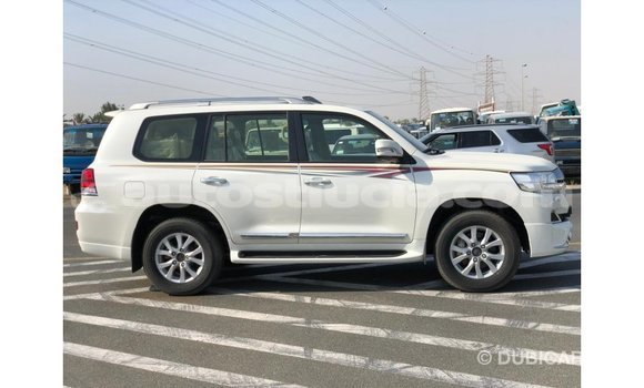Buy Import Toyota Land Cruiser White Car in Import - Dubai in Anse-la-Raye Buy Import Toyota Land Cruiser White Car in Import - Dubai in Anse-la-Raye