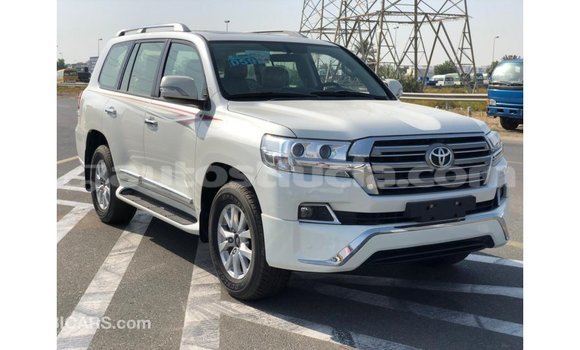 Buy Import Toyota Land Cruiser White Car in Import - Dubai in Anse-la-Raye Buy Import Toyota Land Cruiser White Car in Import - Dubai in Anse-la-Raye