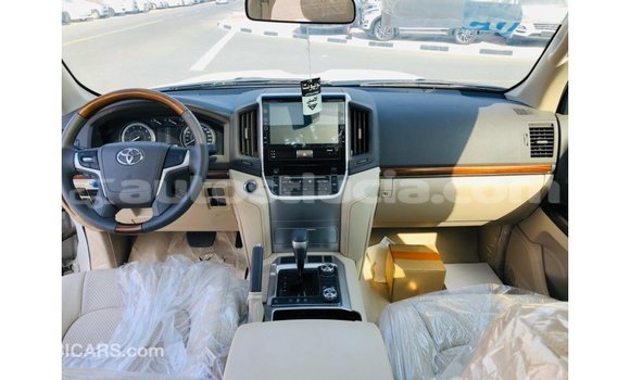 Buy Import Toyota Land Cruiser White Car in Import - Dubai in Anse-la-Raye Buy Import Toyota Land Cruiser White Car in Import - Dubai in Anse-la-Raye