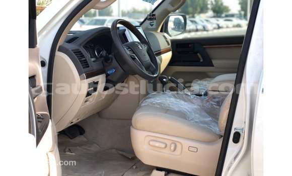Buy Import Toyota Land Cruiser White Car in Import - Dubai in Anse-la-Raye Buy Import Toyota Land Cruiser White Car in Import - Dubai in Anse-la-Raye