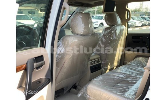 Buy Import Toyota Land Cruiser White Car in Import - Dubai in Anse-la-Raye Buy Import Toyota Land Cruiser White Car in Import - Dubai in Anse-la-Raye