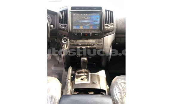 Buy Import Toyota Land Cruiser White Car in Import - Dubai in Anse-la-Raye Buy Import Toyota Land Cruiser White Car in Import - Dubai in Anse-la-Raye
