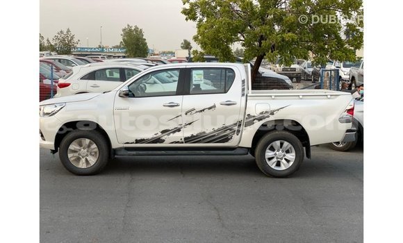 Buy Import Toyota Hilux White Car in Import - Dubai in Anse-la-Raye Buy Import Toyota Hilux White Car in Import - Dubai in Anse-la-Raye