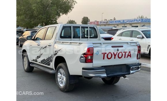 Buy Import Toyota Hilux White Car in Import - Dubai in Anse-la-Raye Buy Import Toyota Hilux White Car in Import - Dubai in Anse-la-Raye