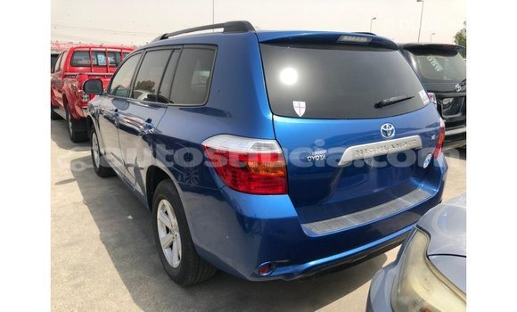 Buy Import Toyota Highlander Blue Car in Import - Dubai in Anse-la-Raye Buy Import Toyota Highlander Blue Car in Import - Dubai in Anse-la-Raye