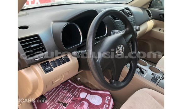 Buy Import Toyota Highlander Blue Car in Import - Dubai in Anse-la-Raye Buy Import Toyota Highlander Blue Car in Import - Dubai in Anse-la-Raye