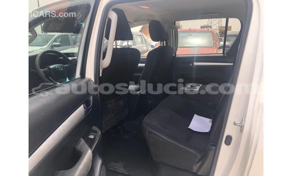 Buy Import Toyota Hilux White Car in Import - Dubai in Anse-la-Raye Buy Import Toyota Hilux White Car in Import - Dubai in Anse-la-Raye