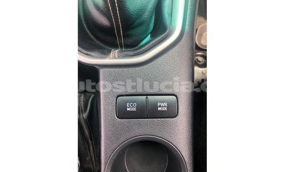 Buy Import Toyota Hilux White Car in Import - Dubai in Anse-la-Raye Buy Import Toyota Hilux White Car in Import - Dubai in Anse-la-Raye