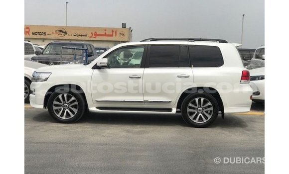 Buy Import Toyota Land Cruiser White Car in Import - Dubai in Anse-la-Raye Buy Import Toyota Land Cruiser White Car in Import - Dubai in Anse-la-Raye