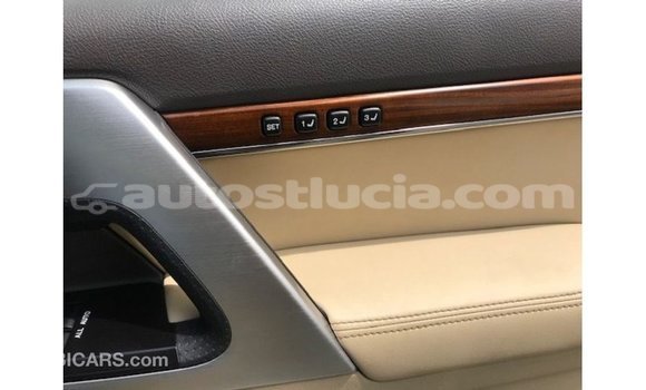 Buy Import Toyota Land Cruiser White Car in Import - Dubai in Anse-la-Raye Buy Import Toyota Land Cruiser White Car in Import - Dubai in Anse-la-Raye