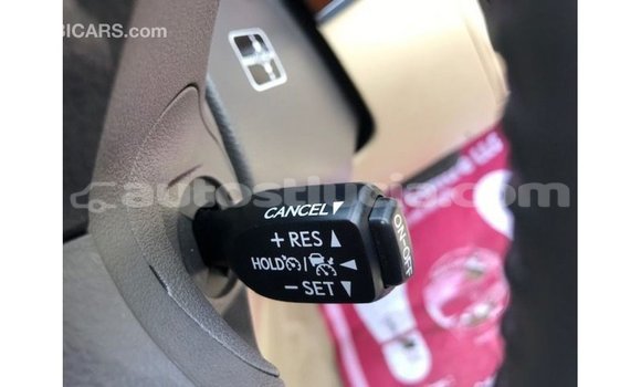 Buy Import Toyota Land Cruiser White Car in Import - Dubai in Anse-la-Raye Buy Import Toyota Land Cruiser White Car in Import - Dubai in Anse-la-Raye