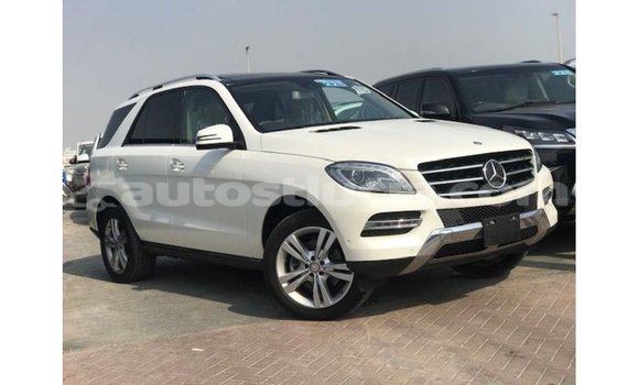Buy Import Mercedes-Benz 190 (W201) White Car in Import - Dubai in Anse-la-Raye Buy Import Mercedes-Benz 190 (W201) White Car in Import - Dubai in Anse-la-Raye
