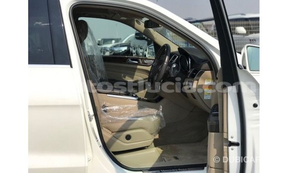 Buy Import Mercedes-Benz 190 (W201) White Car in Import - Dubai in Anse-la-Raye Buy Import Mercedes-Benz 190 (W201) White Car in Import - Dubai in Anse-la-Raye