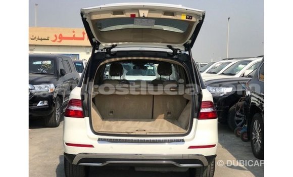 Buy Import Mercedes-Benz 190 (W201) White Car in Import - Dubai in Anse-la-Raye Buy Import Mercedes-Benz 190 (W201) White Car in Import - Dubai in Anse-la-Raye