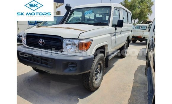 Buy Import Toyota Land Cruiser White Car in Import - Dubai in Anse-la-Raye Buy Import Toyota Land Cruiser White Car in Import - Dubai in Anse-la-Raye