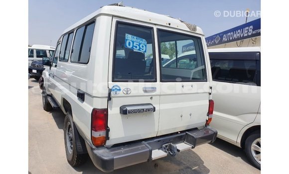 Buy Import Toyota Land Cruiser White Car in Import - Dubai in Anse-la-Raye Buy Import Toyota Land Cruiser White Car in Import - Dubai in Anse-la-Raye