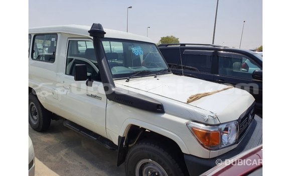 Buy Import Toyota Land Cruiser White Car in Import - Dubai in Anse-la-Raye Buy Import Toyota Land Cruiser White Car in Import - Dubai in Anse-la-Raye