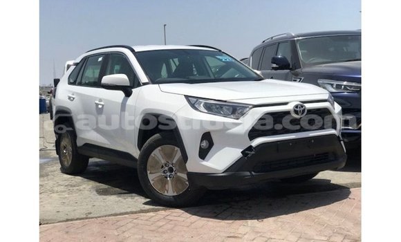 Buy Import Toyota 4Runner White Car in Import - Dubai in Anse-la-Raye
