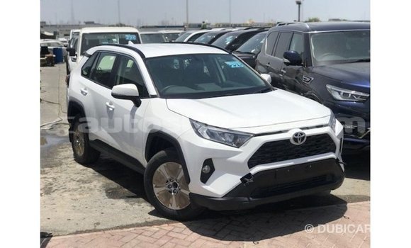 Acheter Import Voiture Toyota 4Runner Blanc à Import - Dubai, Anse-la-Raye Acheter Import Voiture Toyota 4Runner Blanc à Import - Dubai, Anse-la-Raye