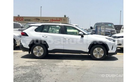 Acheter Import Voiture Toyota 4Runner Blanc à Import - Dubai, Anse-la-Raye Acheter Import Voiture Toyota 4Runner Blanc à Import - Dubai, Anse-la-Raye