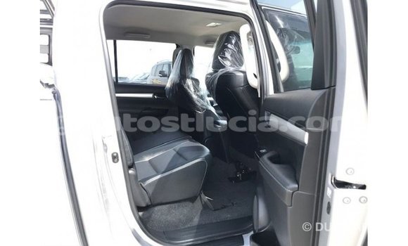 Buy Import Toyota Hilux Other Car in Import - Dubai in Anse-la-Raye Buy Import Toyota Hilux Other Car in Import - Dubai in Anse-la-Raye