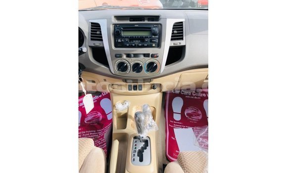 Buy Import Toyota Fortuner White Car in Import - Dubai in Anse-la-Raye Buy Import Toyota Fortuner White Car in Import - Dubai in Anse-la-Raye