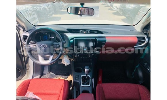 Buy Import Toyota Hilux White Car in Import - Dubai in Anse-la-Raye Buy Import Toyota Hilux White Car in Import - Dubai in Anse-la-Raye