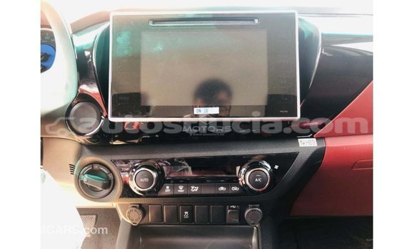 Buy Import Toyota Hilux White Car in Import - Dubai in Anse-la-Raye Buy Import Toyota Hilux White Car in Import - Dubai in Anse-la-Raye