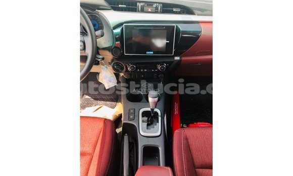 Buy Import Toyota Hilux White Car in Import - Dubai in Anse-la-Raye Buy Import Toyota Hilux White Car in Import - Dubai in Anse-la-Raye