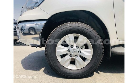 Buy Import Toyota Hilux White Car in Import - Dubai in Anse-la-Raye Buy Import Toyota Hilux White Car in Import - Dubai in Anse-la-Raye