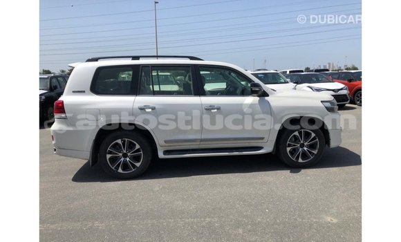 Buy Import Toyota Land Cruiser White Car in Import - Dubai in Anse-la-Raye Buy Import Toyota Land Cruiser White Car in Import - Dubai in Anse-la-Raye