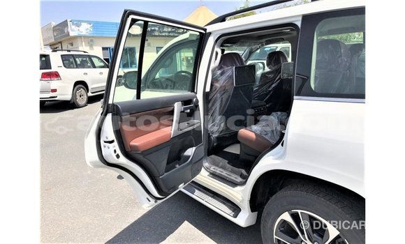 Buy Import Toyota Land Cruiser White Car in Import - Dubai in Anse-la-Raye Buy Import Toyota Land Cruiser White Car in Import - Dubai in Anse-la-Raye