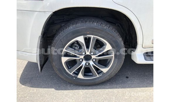 Buy Import Toyota Land Cruiser White Car in Import - Dubai in Anse-la-Raye Buy Import Toyota Land Cruiser White Car in Import - Dubai in Anse-la-Raye