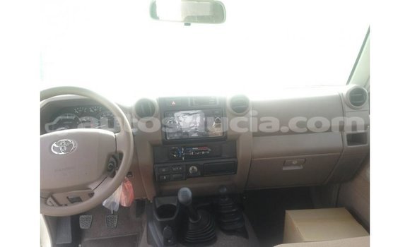 Buy Import Toyota Land Cruiser White Car in Import - Dubai in Anse-la-Raye Buy Import Toyota Land Cruiser White Car in Import - Dubai in Anse-la-Raye